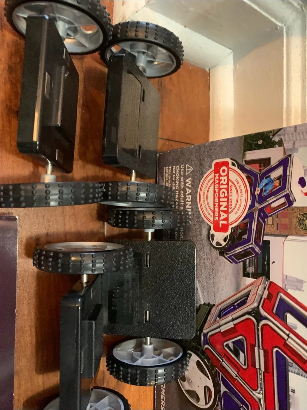 Magna-form police and EMT set this is a retired set